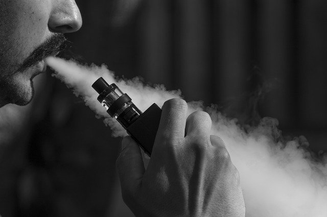 How Vaping Affects Your Teeth