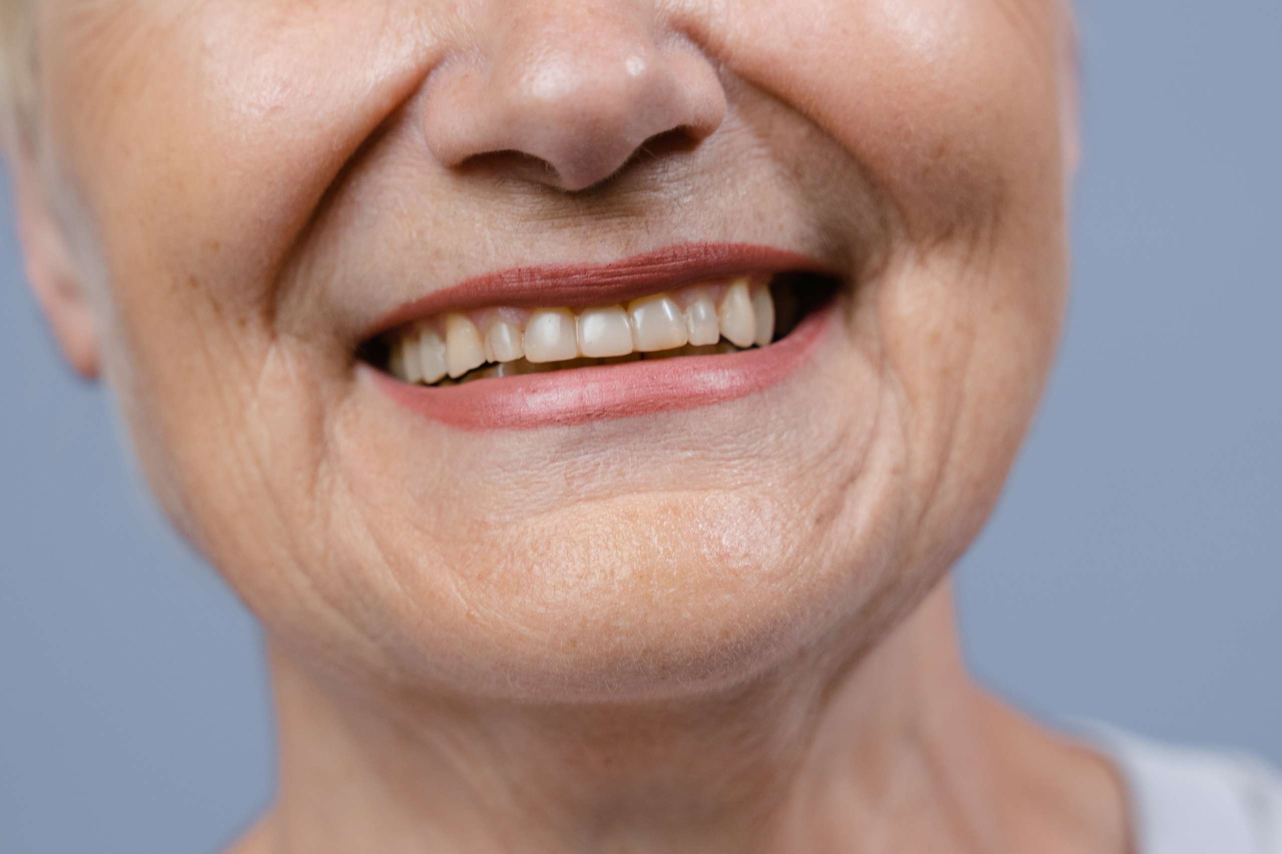 15 Harmful Habits For The Teeth